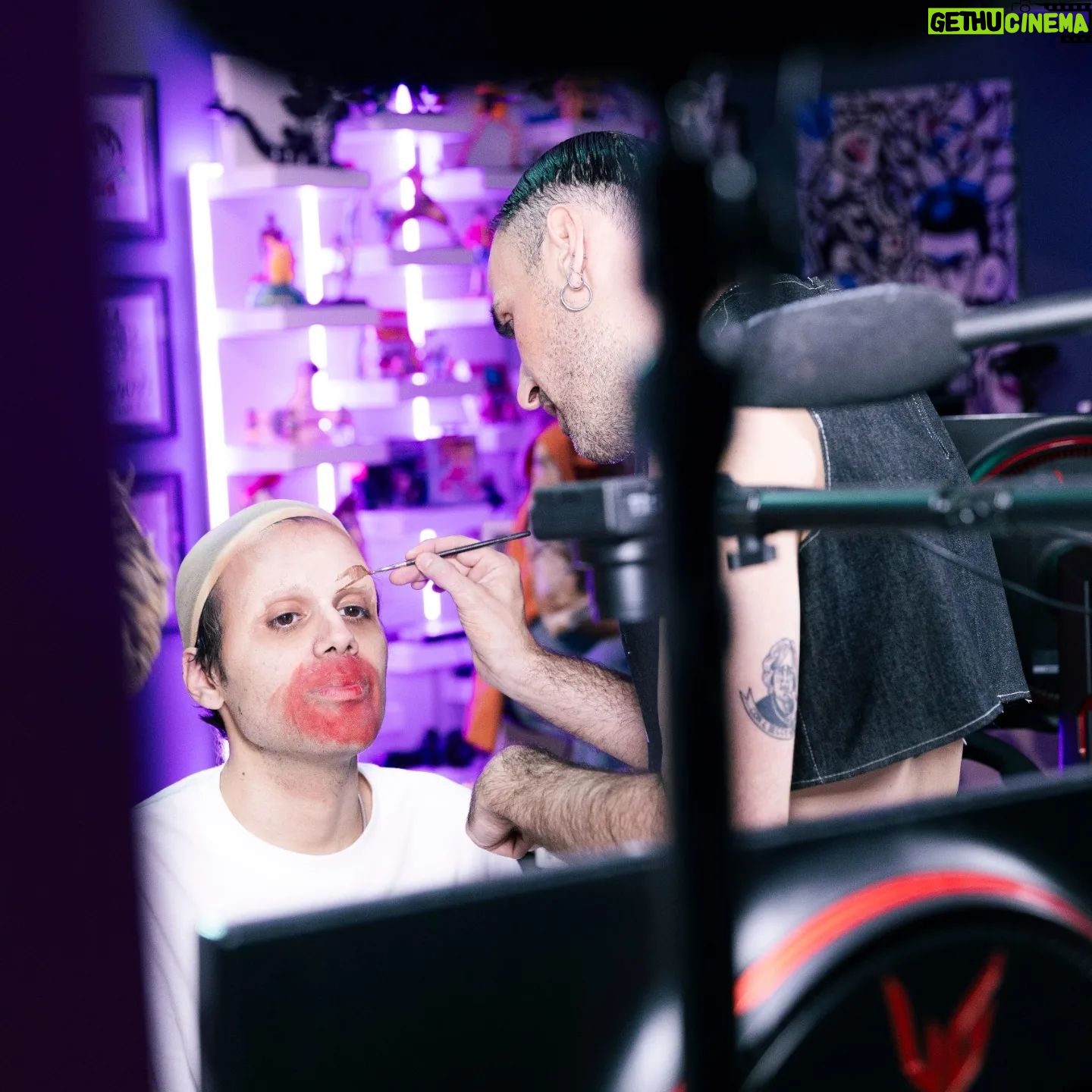 Dario Moccia - 57.4K Likes - Gnotta Lamy e Bedda Virus Vassallo
Pic @meriomaresca
Vid @xssare