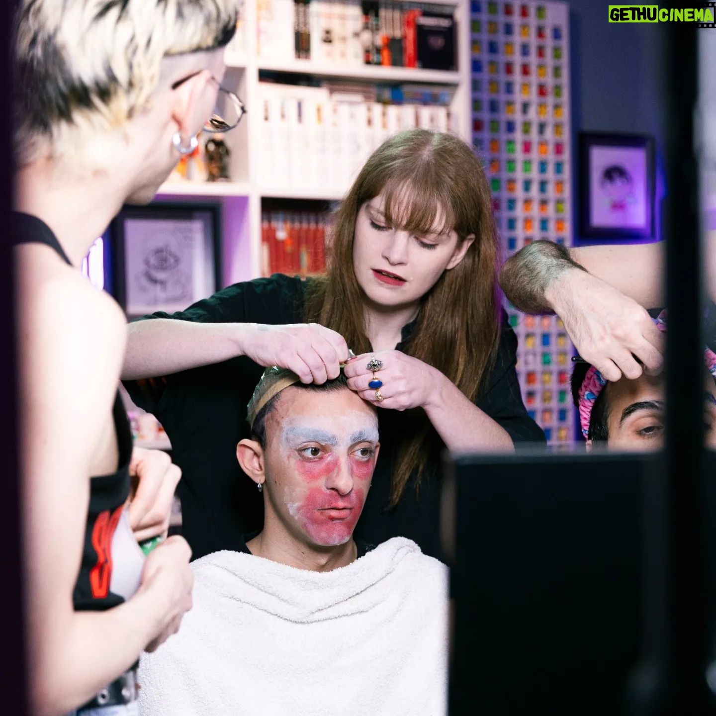 Dario Moccia - 57.4K Likes - Gnotta Lamy e Bedda Virus Vassallo
Pic @meriomaresca
Vid @xssare