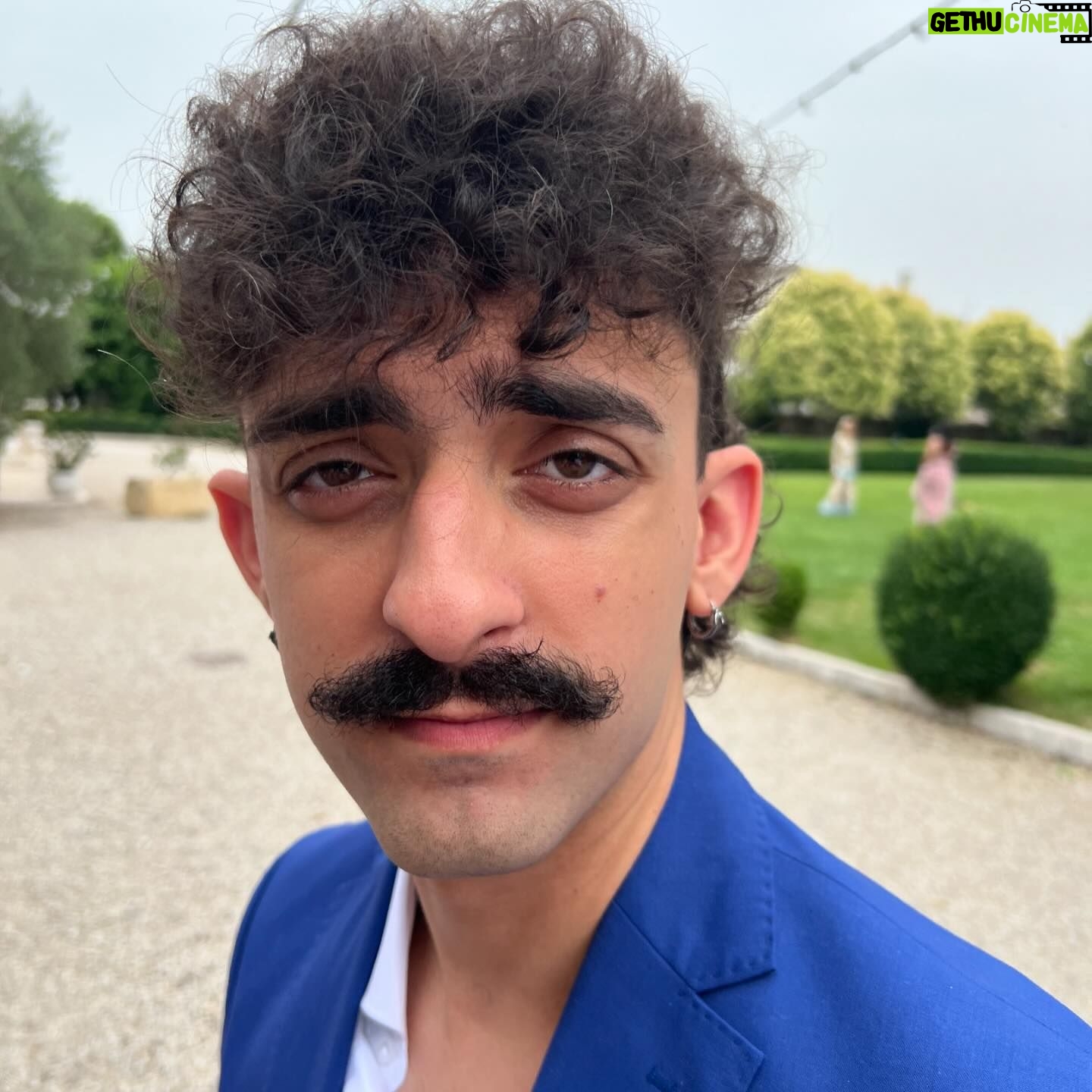 Dario Moccia - 75.2K Likes - Qualche scatto (Mase era in piscina)