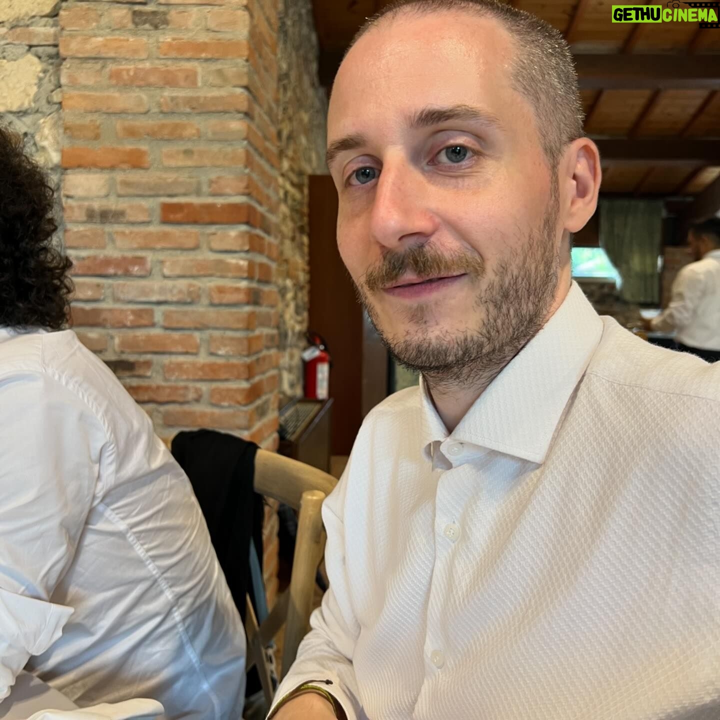 Dario Moccia - 75.2K Likes - Qualche scatto (Mase era in piscina)