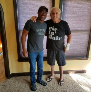 Darius Rucker Instagram - Throwback With @dariusrucker! I’m So Grateful For Our Friendship! WOOOOO!
