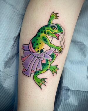 Darren Brass Instagram - I’d love to do more “TRADITIONAL” style tattoos .. Let me know what you wanna get ❓❓DM me or Email me at dbrass305@gmail.com #tattooartist #tattoo #tattoos #tattooart  #tattooed #art #tattoolife #tattooideas #tattooist #tattoodesign #tattooing #artist #tattooer #traditionaltattoo traditionaltattooart #blackandgreytattoo #thepearl