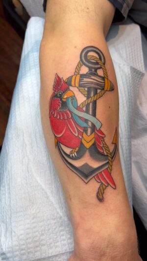 Darren Brass Instagram - A lil’ one done @brasscitytattoo last week …Keepin’ it crisp & clean 🤌🏼✨💯‼️‼️
#traditionaltattoo #tattoo #colortattoo #cardinal #pma #ct #cttattooartist #boldwillhold @thesolidink @hatchback_irons #thepearl 🙏🏼👊🏼💯