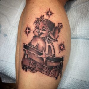Darren Brass Instagram - A fun little one for  #Alvin / #alvinandthechipmunks @brasscitytattoo #thepearl #solidink