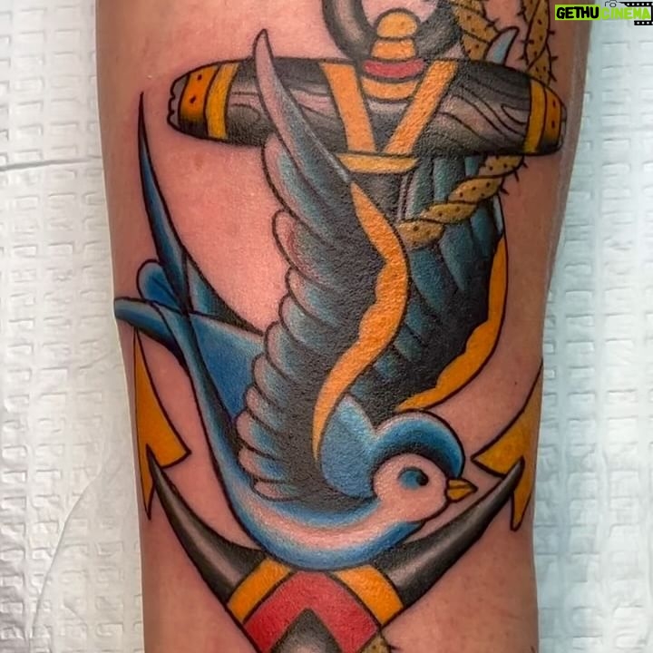 Darren Brass - 228 Likes - A lil’ somethin’ from last night @brasscitytattoo … #weekendvibes #goodtimes #fridaynight #tattoos #tattooshop #tattooideas #tattoostyle #tattoolife #tattooinspiration #tattoolovers #traditionaltattoo #colortattoo #sparrow #homeiswheretheheartis #pma #cttattoo #tattooart #tattootime #thepearl