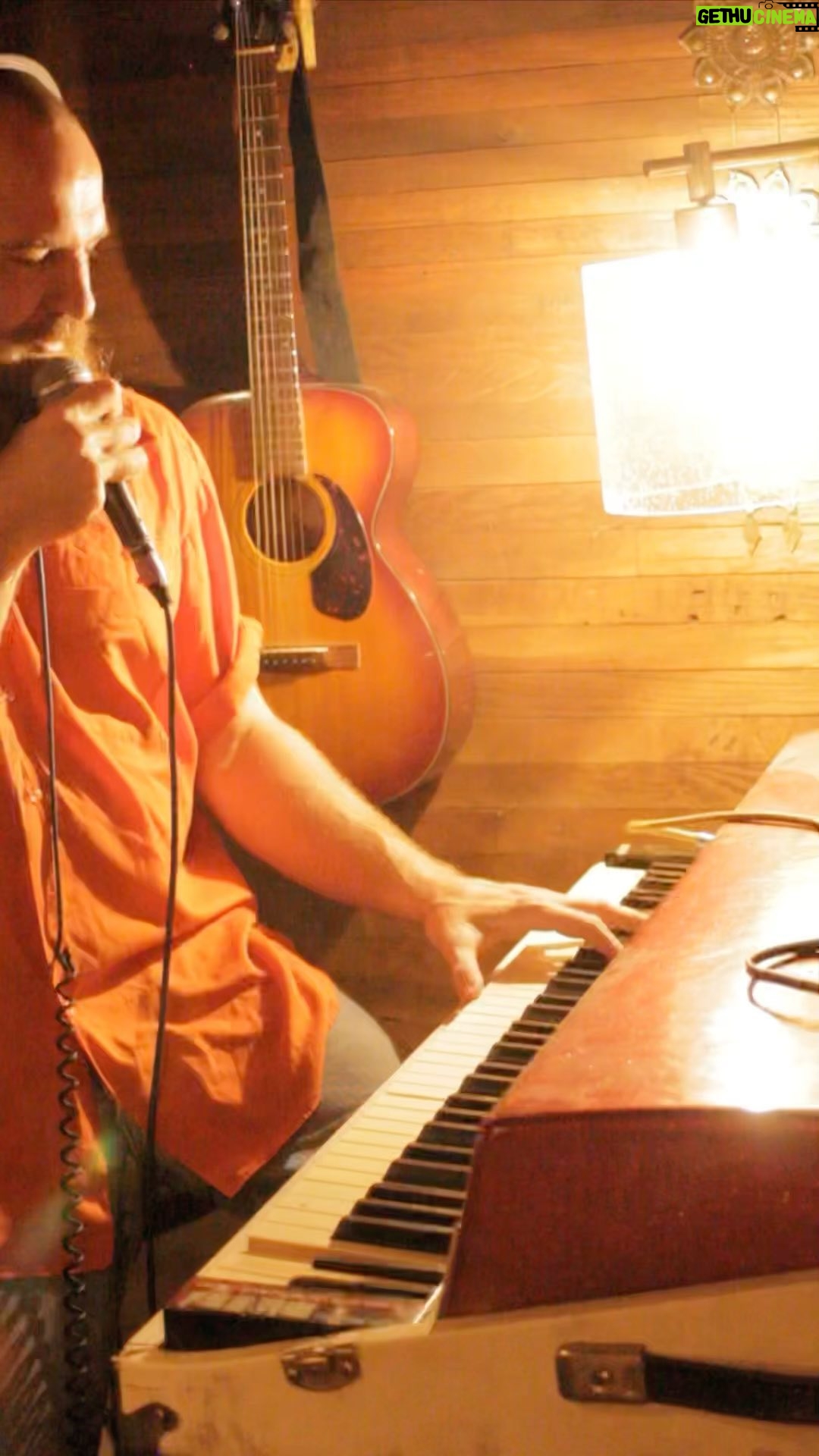 Darren King - 1.4K Likes - 1 minute music lesson.
Rhythmic displacement as heard in Running Up That Hill by @katebushmusic