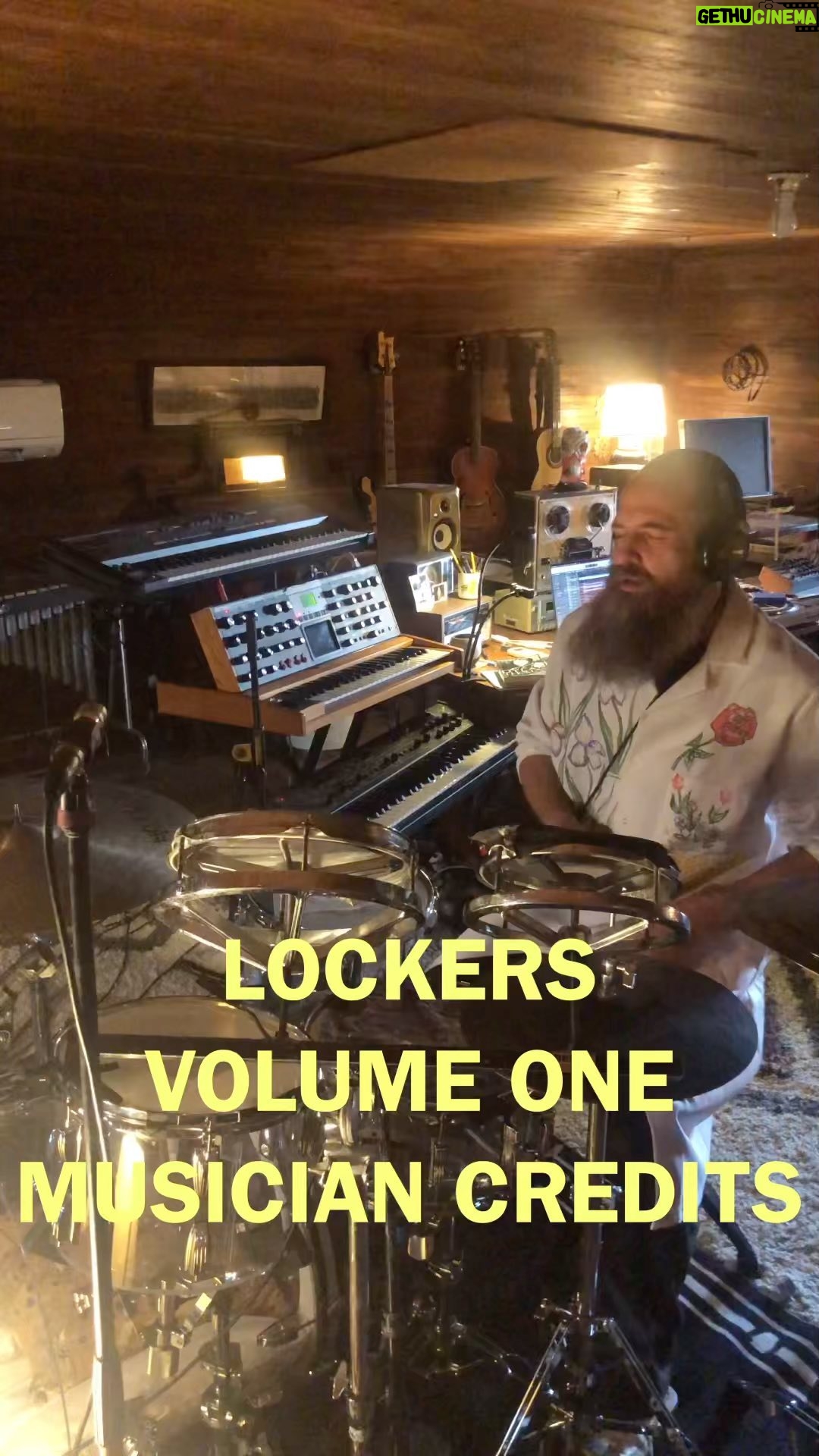 Darren King - 1.2K Likes - My new album LOCKERS is out today! These are the musicians who made it happen: @mitchellcardenas @grandepic @robertmgay @bodyroom @dgsviolin @ellieschmidly @peterjdyer @al_shux @loucaluso @mountainmouthmusic @iamamberwoodhouse @mistagatti @yadifree @pjmorton @scarypoolparty
Also, thank you to @violentsmusic for letting me sample the song “Evergreens” for my tune “Sincerity” THANK YOU so much for your amazing contributions to this album.