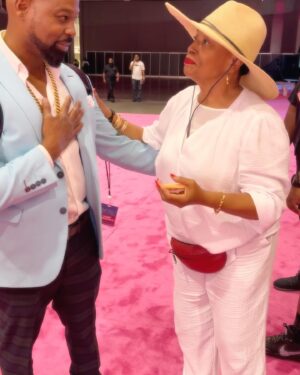 Darrin Henson Instagram - High level conversations with the one and only #jenniferlewis
