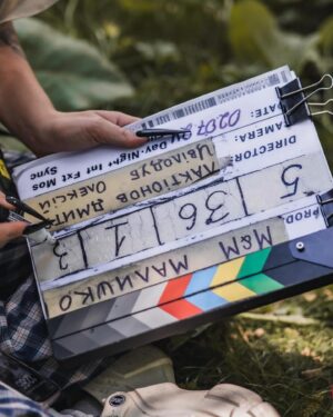 Daryna Trehubova Instagram - «Містер і Місіс Малишки» від @sferafilm_studio - цей проєкт я буду памʼятати довго!)
Не лише через класних акторів, команду і сценарій. А ще й тому, що це перший наш спільний серіал з Поліною, який вийде на ТБ (канал 2 2).

І вона грає не мою дочку!))) На другому фото - її чудова кінородина Малишків, а я граю їхню яскраву неоднозначну сусідку з кримінальним минулим (та ще й під домашнім арештом😝)

Як воно - працювати з донькою на майданчику? Так само, як і з іншими артистами. Ви створюєте іншу реальність, в якій ваші персонажі взаємодіють в рамках сценарію. Ну хіба що частіше обіймаєтесь і цілуєтесь😚

Пишіть в коментарях, якщо памʼятаєте акторку  Поліну Громову ще крихіткою у «Все буде добре», або щемливим дитям в «Щедрику»😉