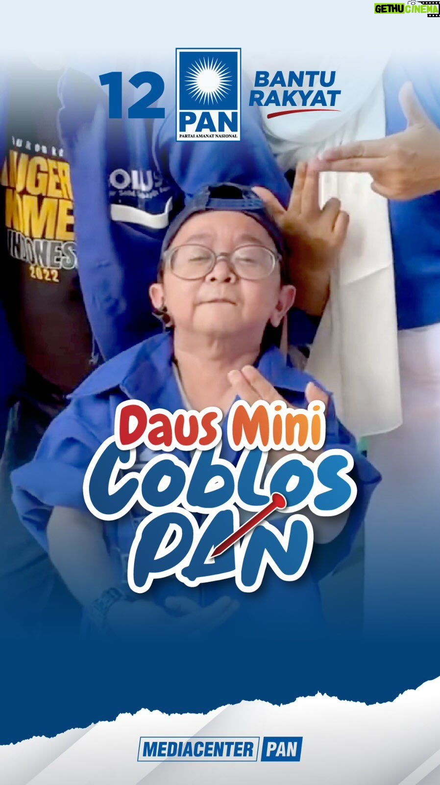 Daus Mini - 4.1K Likes - Semangat dan ketulusan @abah.qomar nggak diragukan lagi. Di usia yang sudah tidak lagi muda, namun jiwa mudanya masih menyala. Mengabdi kepada masyrakat adalah passion!
Semoga dilancarkan segala usahanya, Abah! 💙
#partaiamanatnasional #te12depan #abahqomar