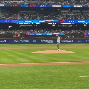Dave East Instagram - Me & Kobi In Queens Wit It 😍 Shouts To The @mets Hospitality A1 💪🏾