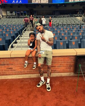 Dave East Instagram - Me & Kobi In Queens Wit It 😍 Shouts To The @mets Hospitality A1 💪🏾