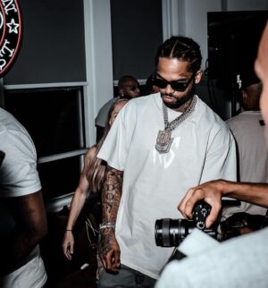 Dave East Instagram - Day In The Life 🏁 Pee Wee Kirkland Bulls This Rare!!!!! 📸@keembinshootin