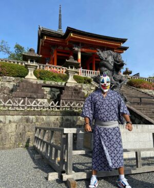 Dave The Clown Instagram - Hace un año yo era muy feliz en Japón 🇯🇵 😥