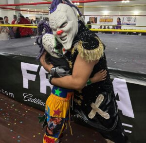 Dave The Clown Instagram - Muchas gracias a la gente bonita de Brownsville Texas que fue a vernos , hoy sin duda brownsville es uno de mis lugares preferidos lleno de grandes amigos y bonitos momentos . Nos vemos pronto , gracias por apoyarnos #tecargóelpayaso #psychocircus