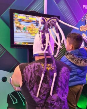 Dave The Clown Instagram - Quiero agradecer el esfuerzo de mi contrincante ayer en el juego sin embargo le gané , no me queda más que le gané por que soy mejor y para todos los adultos que estaban ahí disculpen la burla hacia el niño pero una batalla en las maquinitas es sagradaaaaaa 🤣 #tecargóelpayaso