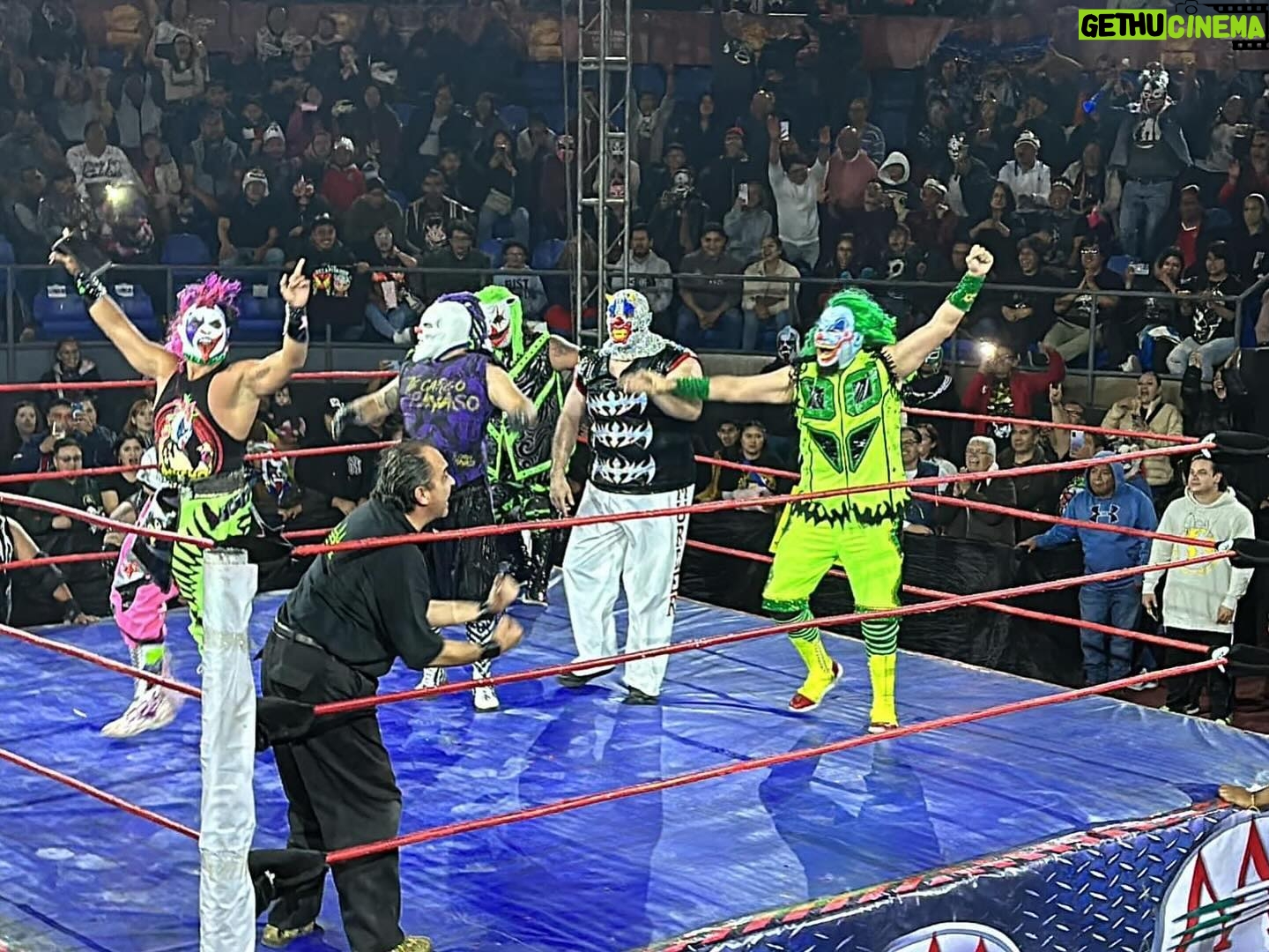 Dave The Clown - 330 Likes - Gracias Toluca !!!! Lleno total . #tecargóelpayaso