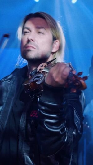 David Garrett Instagram - My new music video to „Blinding Lights (David Garrett Edition)“ is now on YouTube 🔥
You gotta see it - it’s an amazing video, so much fun shooting it, a huge symphony is backing me up - let me know what you think in the comments!

„Blinding Lights (David Garrett Edition)“ is my 5th single from my new album „Millennium Symphony“ coming October 18th this year. Pre-order now!

#blindinglights #theweeknd #davidgarrett #crossovermusic #newmusic #violin #nightlife #orchestra #millenniumsymphony #symphony