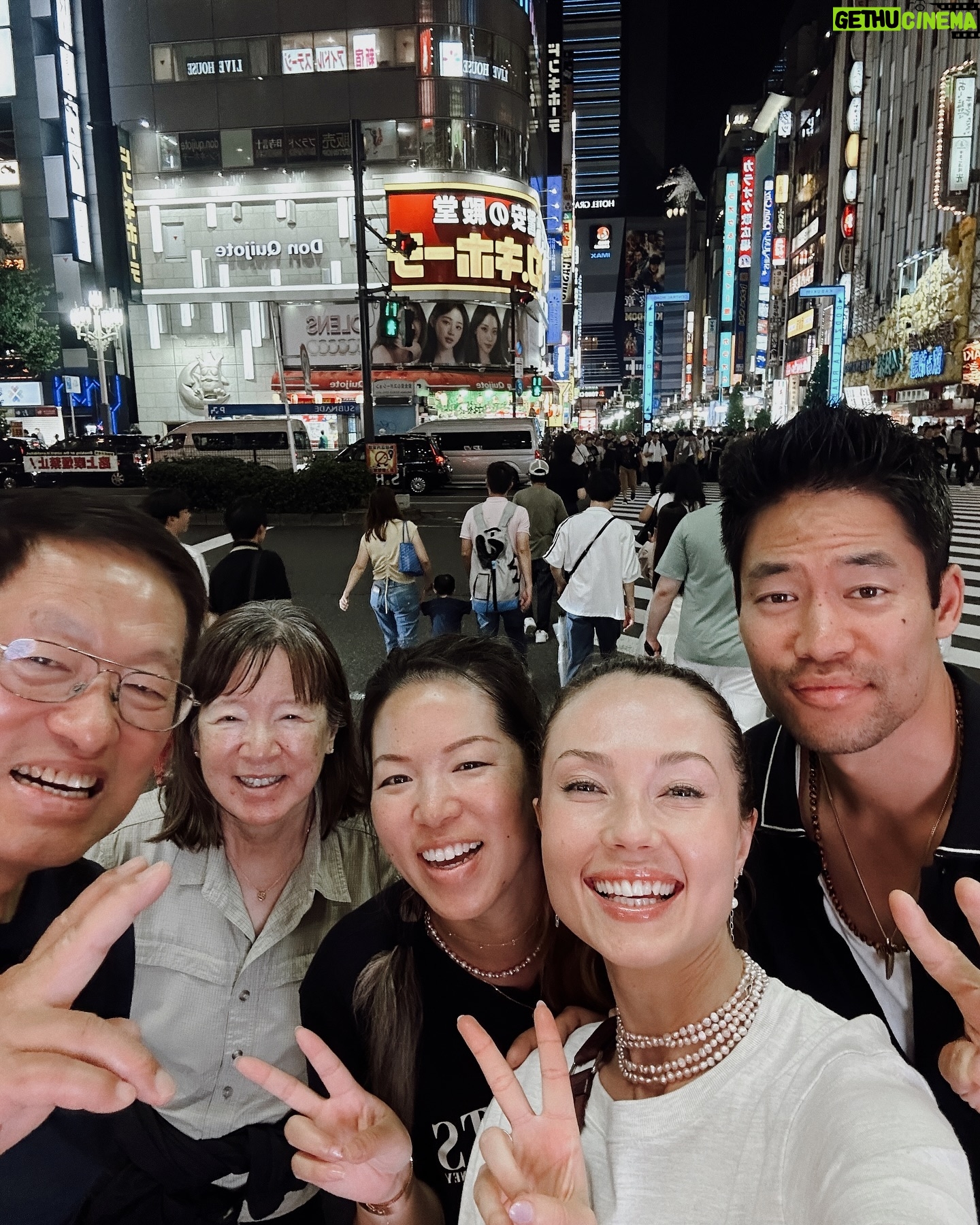 David Lim - 11.8K Likes - Tokyo takeover with the fam! π
βπ½π An unforgettable trip filled with laughs, love, and lots of sushi. πβ€οΈππ£π‘ #tokyo #japan #familyvacation