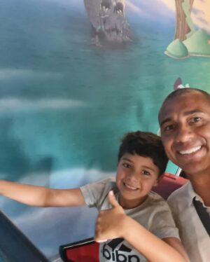 David Trezeguet Instagram - Magical days in a magical place!

#family #disneylandparis