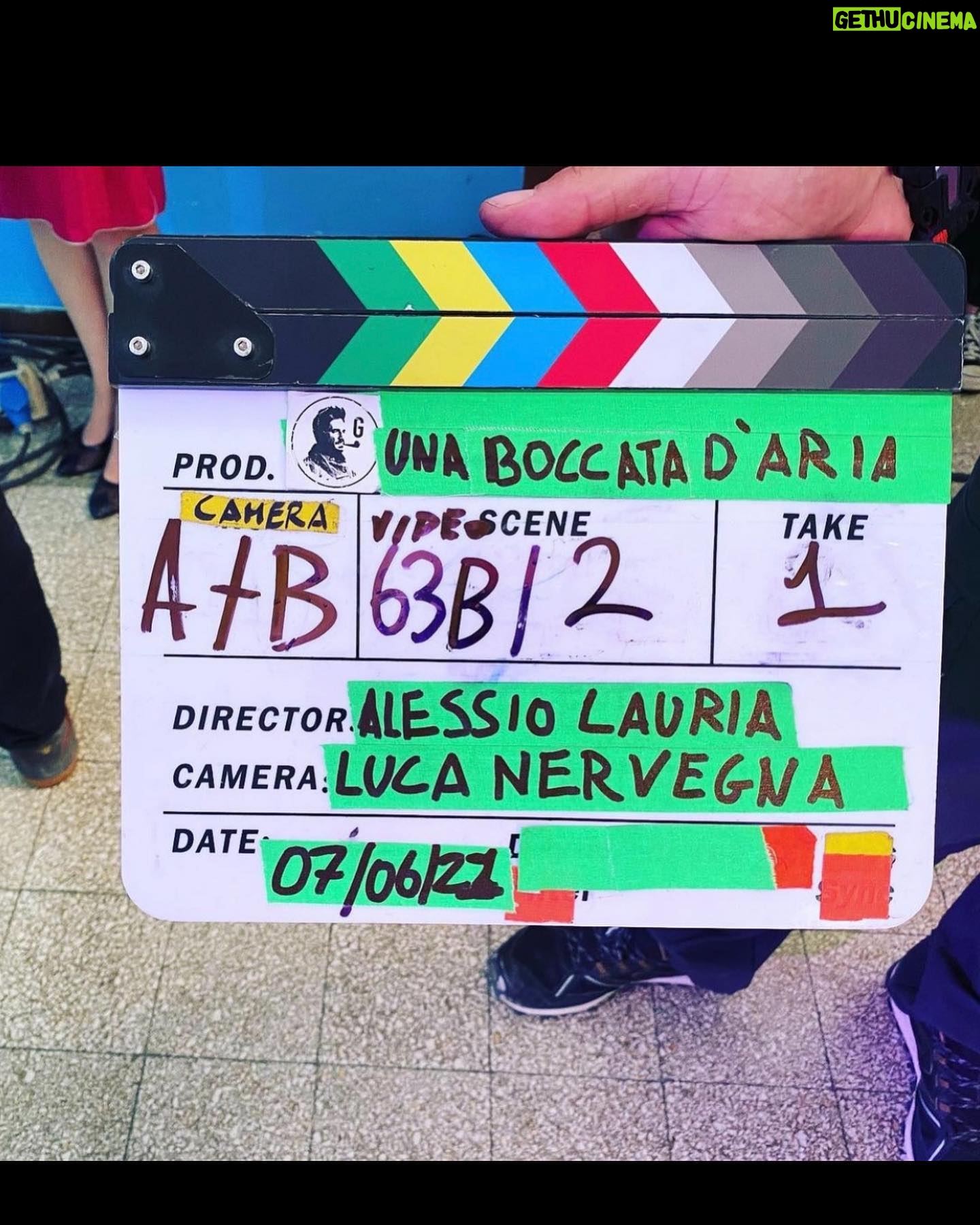 Davide Calgaro - 2.9K Likes - È uscito “UNA BOCCATA D’ARIA” su Netflix!