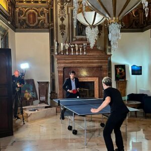 Davide Calgaro Instagram - Ci vediamo stasera alle 22 su Sky @comedyitalia (Canale 129 di Sky) e in streaming su @nowtvit per la terza puntata di “The Roast”! 
Stasera il tema è una vera e propria Civil War: Partita IVA vs posto fisso!
Voi cosa preferite?