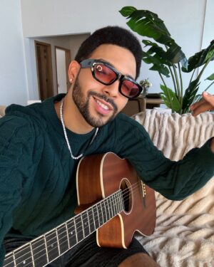 Dawin Instagram - I’m 10 different people 10 days a week 😩