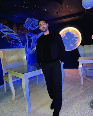 Dawin Instagram - I’m 10 different people 10 days a week 😩