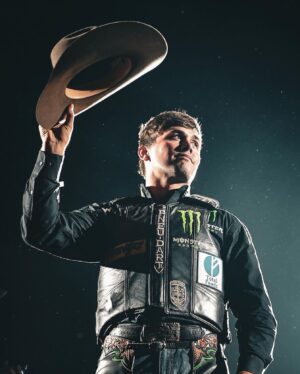 Daylon Swearingen Instagram - 📍 Tucson, AZ! 👀 TONIGHT 
@pbr 
@monsterenergy @americanhatco @wrangler @totalfeeds @pneudart @rafterpchaps @lvcordasamericanas @carolinacowboyspbr @championpowereq