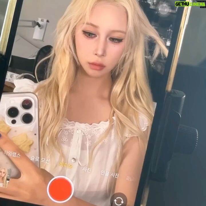 Dayoung - 26.2K Likes - @ssin000000 대다네 놀라워요