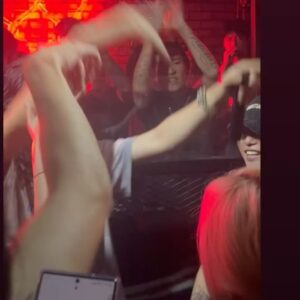Dbo Instagram - 어제 와준 모두 진짜 너무 고맙고 난 너무 축복 받았어 너무 행복해 정말 즐거웠다 너네가 있어서 내가 뭔가가 돼 너네가 최고야 🫶🥰 @hongdae_xx 사라웃투 @dj_chanxer @grrrrrrrrrrin @moonprivzte @jctwoseven @yongejaundice_ @owenmyown @yunbnotlilb @m.b.a_ek 그리고 와준 친구 모두✨TURN UP!

내 멀천다이즈(굿즈)는 www.dbo.life 사이트에 업로드 예정

Thank you so much for coming yesterday and I’m so blessed. I’m so happy. I had a lot of fun. I feel like something because of you guys. You guys are the best 🫶