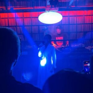 Dbo Instagram - 어젯밤 바이브 🛸 Last night in Iteawon