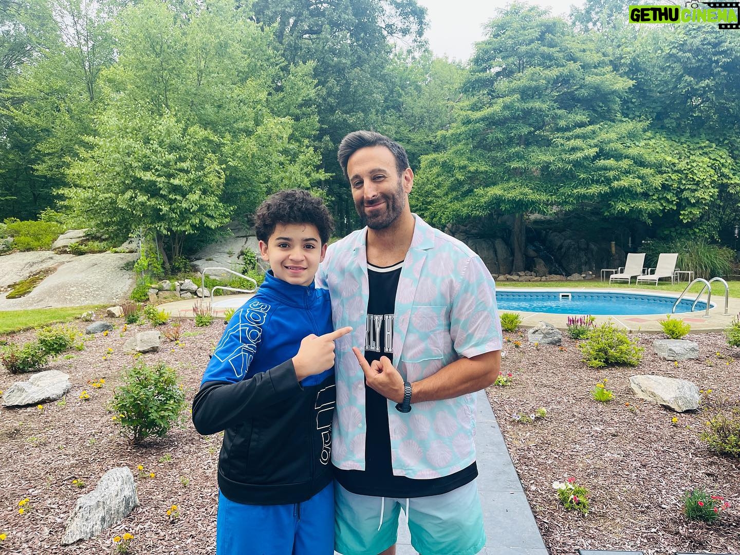 Dean Scott Vazquez - 870 Likes - 🙌🏼💪🏽 @louis_edward_balletta