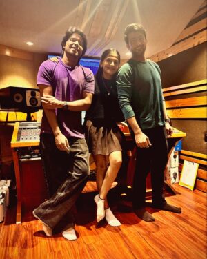 Debattama Saha Instagram - Are you ready for this? 
Super excited for this collaboration..♥️♥️

#newsong #debattamasaha #fahmaankhan ##tabishpasha