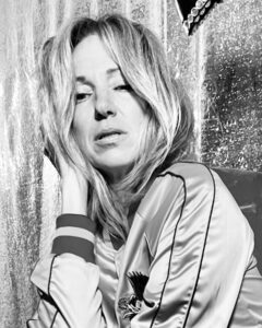Actress Debbie Gibson HD Instagram Photos and Wallpapers August 2024