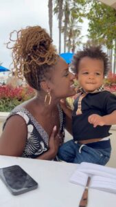 Actress Deborah Joy Winans HD Instagram Photos and Wallpapers July 2024