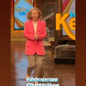 Debra Jo Rupp Instagram - The nicest people ever to do an interview with! Thank you Kelly, Mark and John!#netflixisajoke #that90sshow #kellyandmark