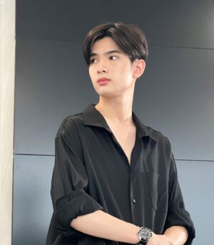 Dechphisit Jarukornapiwat Instagram - 🖤