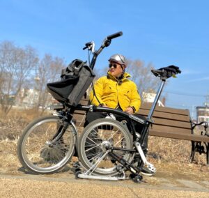 Defconn Instagram - 자전거 타기 좋은 날씨네
🚲✌️😄