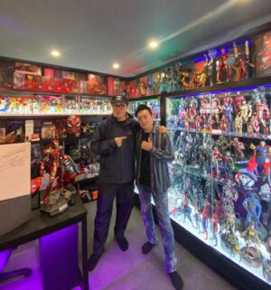 Defconn Instagram - 유튜브 데프콘의 친구찾기 업로드 완료
이번에 제가 만난 친구는 아내에게 
피규어룸을 선물받은 유부남친구 
정말 어마어마한 장난감에 눈이 돌아갔어요
따뜻하고 친절하셨던 우리 광삼이형님 
늘 좋은일만 가득하세요!!
#데프콘 #핫토이 #마블 #dk광삼tv 
#데프콘의친구찾기 #취미 #장난감
#덕후 #수집