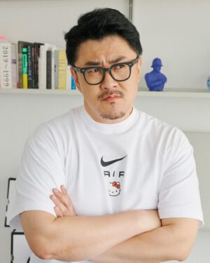 Defconn Instagram - 잘 나온 사진은 못 참쥐! 역시 프로 사진가는 달러
둘 다 모델 출신이라 옷과 신발이 잘 어울리네😄
#나이키 #나이키헬로키티 #에어프레스토
#모델김로사 #모델데프키티