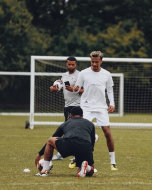 Dele Alli Instagram - ’𝐍𝐨𝐭𝐡𝐢𝐧𝐠 𝐜𝐡𝐚𝐧𝐠𝐞𝐬 𝐢𝐟 𝐍𝐨𝐭𝐡𝐢𝐧𝐠 𝐜𝐡𝐚𝐧𝐠𝐞𝐬!’ 𝐖𝐄 𝐂𝐎𝐎𝐊𝐈𝐍𝐆 👨🏽‍🍳💜💫