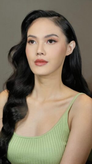 Della Dartyan Instagram - GOT MY HANDS ON THIS @yslbeauty EYESHADOW PALETTE 🤍 -

MY MAKEUP FOR @delladartyan FOR SAKARATUL MAUT GALA MOVIE PREMIERE

Products using @yslbeauty 

Edith's team :
@dwiretnoayuuuuu @andideandranajwanafidza 

Hairstylist @krisna_endi