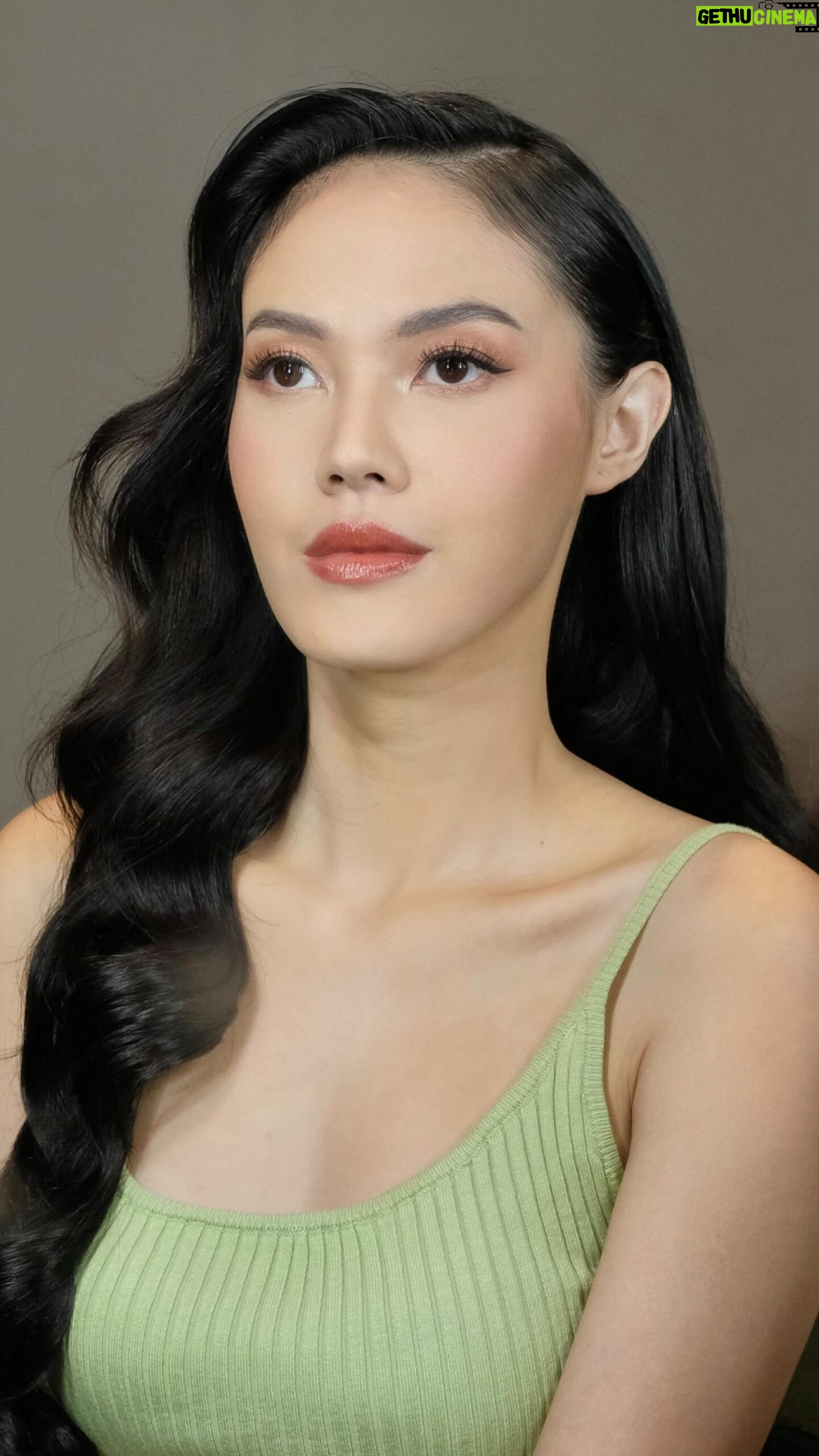 Della Dartyan - 2K Likes - GOT MY HANDS ON THIS @yslbeauty EYESHADOW PALETTE 🤍 -
MY MAKEUP FOR @delladartyan FOR SAKARATUL MAUT GALA MOVIE PREMIERE
Products using @yslbeauty
Edith's team :
@dwiretnoayuuuuu @andideandranajwanafidza
Hairstylist @krisna_endi