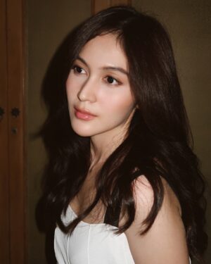 Denira Wiraguna Instagram - Coming out of hibernation-🙋🏻‍♀️