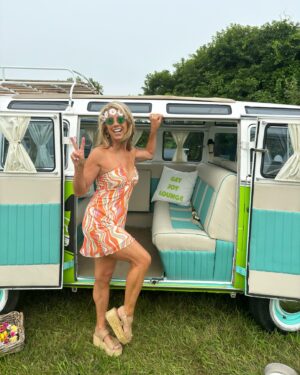 Denise Austin Instagram - Having the BEST time in Nantucket!!!! From celebrating my dearest friends who chaired a wonderful fundraiser for rescue dogs @nishanimals with a sold out event called WoofStock to wonderful beach days and walks!!!! Thank you @youcoulddiefromthat and @suzyqmcc!!!!! Enjoying life to the fullest!!!
Xoxoxo