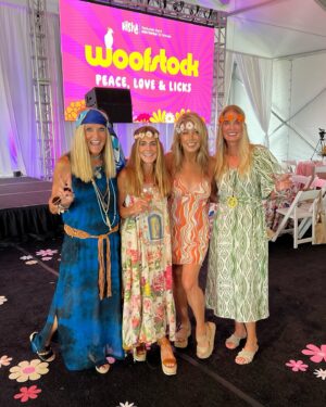 Denise Austin Instagram - Having the BEST time in Nantucket!!!! From celebrating my dearest friends who chaired a wonderful fundraiser for rescue dogs @nishanimals with a sold out event called WoofStock to wonderful beach days and walks!!!! Thank you @youcoulddiefromthat and @suzyqmcc!!!!! Enjoying life to the fullest!!!
Xoxoxo