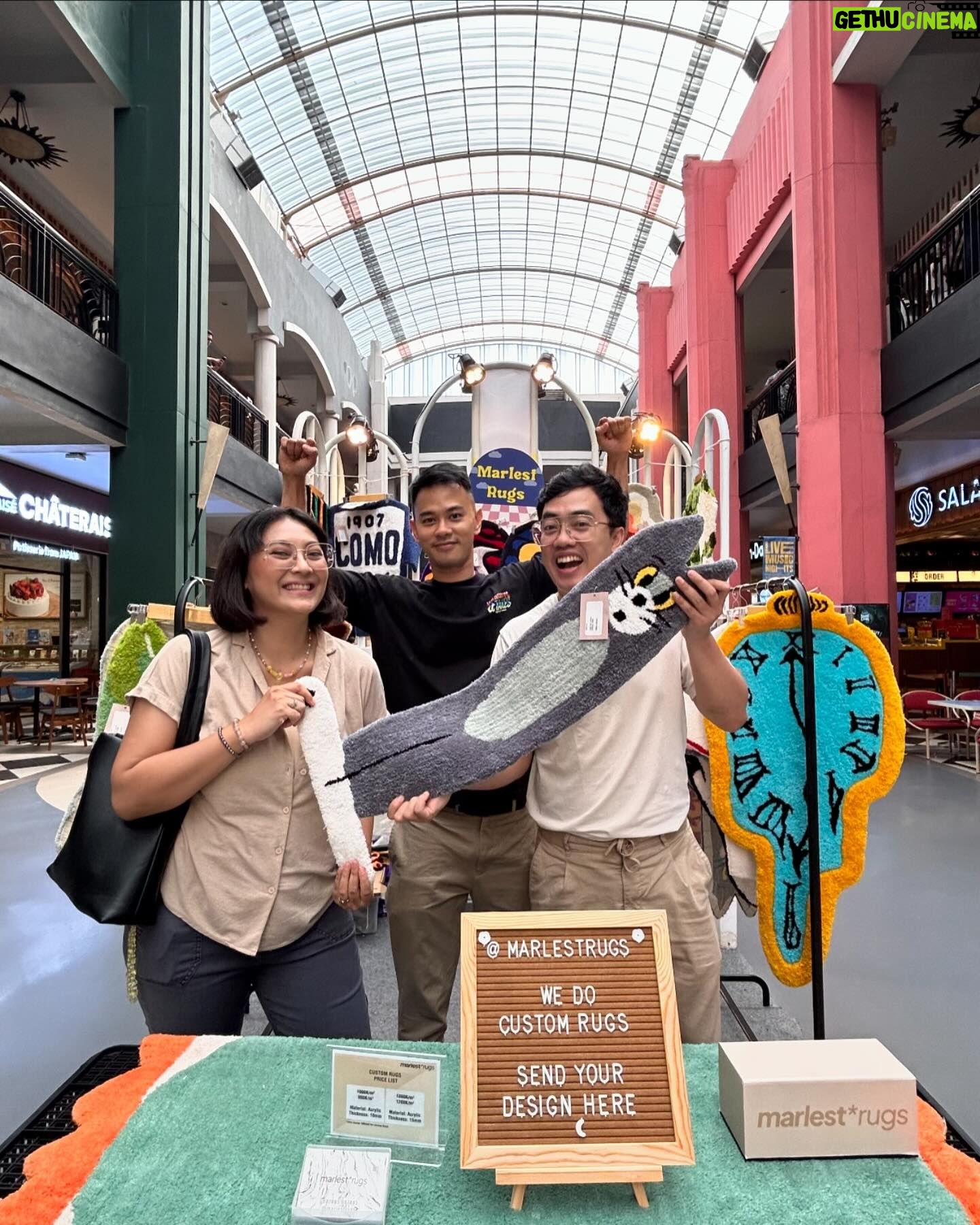 Dennis Adishwara - 352 Likes - Buat yang butuh custom rugs, silakan kontak @marlestrugs . Mereka sedang buka booth di Cilandak Town Square sampai 15 Juli 2024. Kebetulan, ini usaha adik saya!