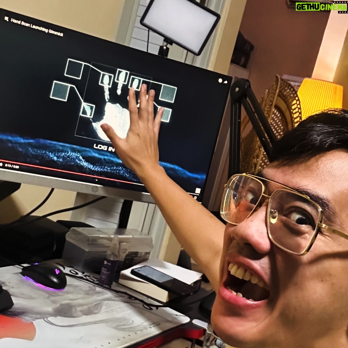 Dennis Adishwara - 790 Likes - Meresmikan sebuah hari baru dimana semalam bisa tidur nyenyak 7 jam