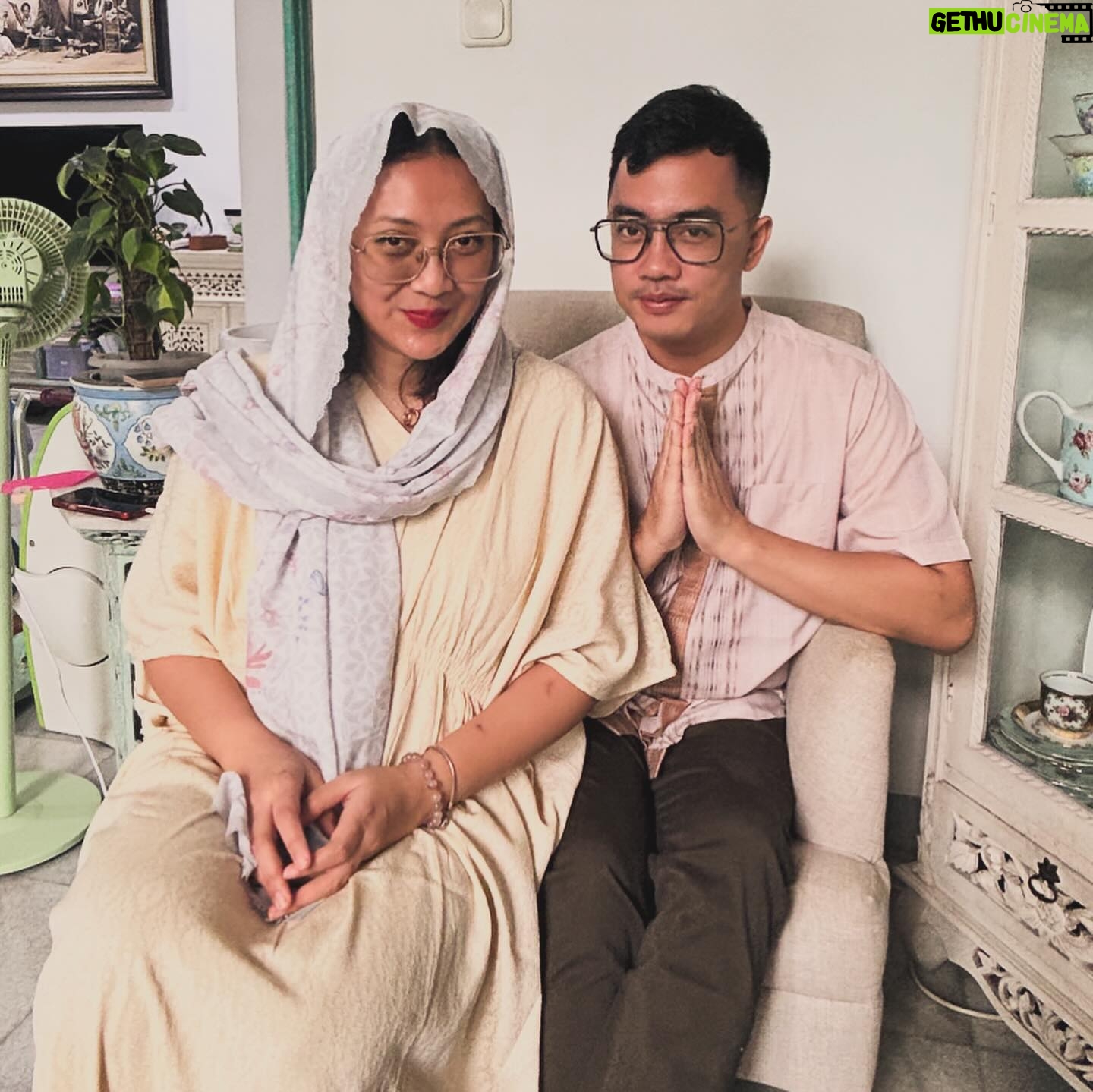 Dennis Adishwara - 666 Likes - Selamat Merayakan Lebaran! Mohon Maaf Lahir Batin!
Senang banget bisa family time di perayaan kali ini.